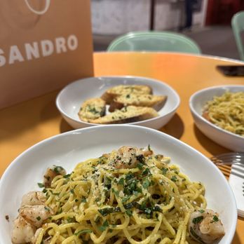 Pasta Corner - Spaghetti Aglio Olio with shrimp - Pasta Shops Near Me - Los Angeles, California Pasta Corner - Spaghetti Aglio Olio with shrimp - Pasta Shops Near Me - Los Angeles, California