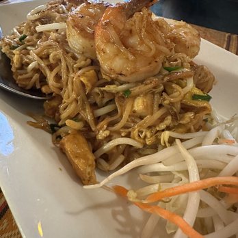 Thai Village - Curry Pad Thai with Shrimp - Thai Near Me - Aiea, Hawaii Thai Village - Curry Pad Thai with Shrimp - Thai Near Me - Aiea, Hawaii