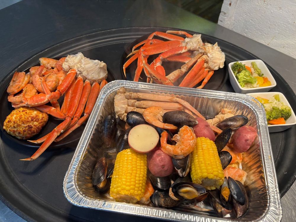 The Crabby Cafe Logo