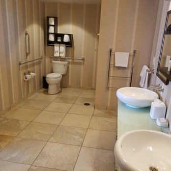 Hampton Inn & Suites Madison / Downtown - 5th floor corner suite - Hotels Near Me - Madison, Wisconsin Hampton Inn & Suites Madison / Downtown - 5th floor corner suite - Hotels Near Me - Madison, Wisconsin