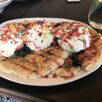 Mom's Kitchen & Bar - Fruity pebbles pancakes - Bars Near Me - Astoria, New York