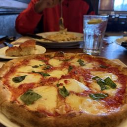 PIZZA MARGHERITA