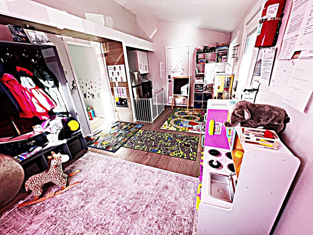 Little Elephant Childcare - childcare center in Kirkland, WA