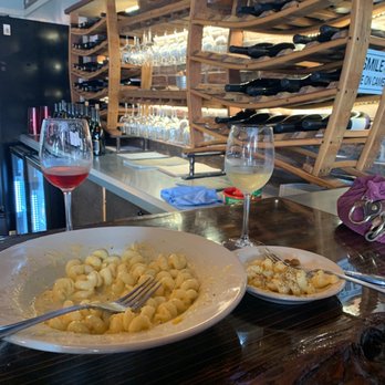 Old Town Kitchen & Bar - Fresh lobster on homemade Mac and Cheese - Wine Bars Near Me - Lompoc, California