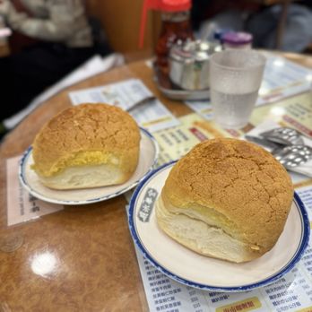 金華冰廳 - Pineapple Buns - Hong Kong Style Cafe Near Me - Kowloon, HK 金華冰廳 - Pineapple Buns - Hong Kong Style Cafe Near Me - Kowloon, HK