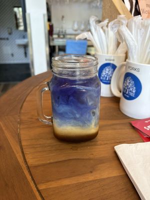 Bluetree Cafe Kakaako by null