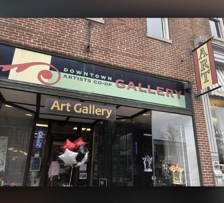 Downtown Artists Co-Op and Gallery by null