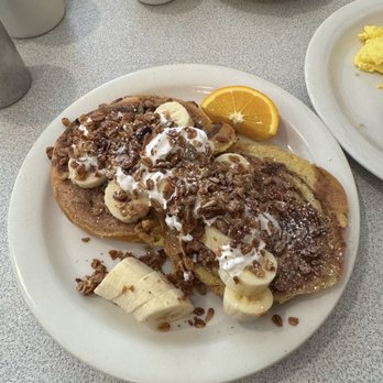 Ocean Diner - cinnamon roll pancakes - Diners Near Me - Hermosa Beach, California