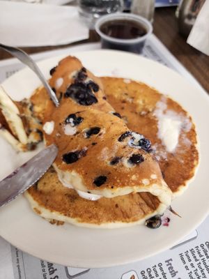 Jordan's Restaurant - Breakfast - Lobster Rolls - Burgers - Pancakes - Sandwiches by null