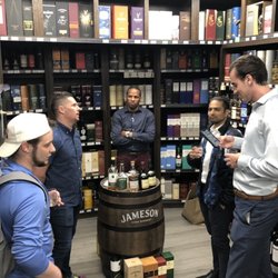 Primo Liquors & Fine Wine - Tasting through the Redbreast line alongside the Jameson 18 and Midleton Rare with master of whiskey Robert F