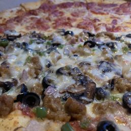 The crust was good. The pizza lacked sauce and spices. The crust was good. The pizza lacked sauce and spices.