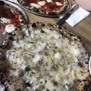 Roberta's - White guy pizza - Pizza Near Me - Culver City, California