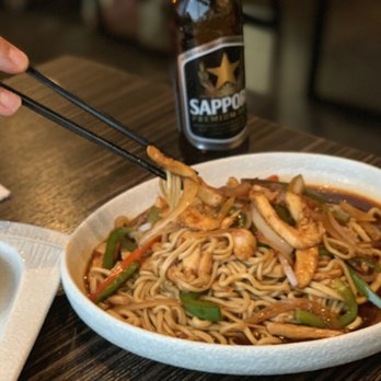 Master Noodle - Garlic Chicken Fried Noodles - Chinese Near Me - Saint Paul, Minnesota Master Noodle - Garlic Chicken Fried Noodles - Chinese Near Me - Saint Paul, Minnesota