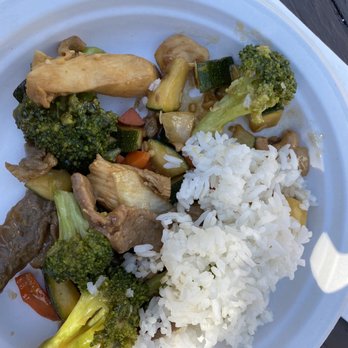 Red Lotus - Cashew Chicken and Beef & Broccoli - Chinese Near Me - West Yellowstone, Montana Red Lotus - Cashew Chicken and Beef & Broccoli - Chinese Near Me - West Yellowstone, Montana