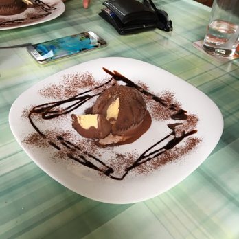 Casa zum Steinberg - Tartufo Eis sieht schon mal Bombe aus - Pizza Near Me - Dietzenbach, HE Casa zum Steinberg - Tartufo Eis sieht schon mal Bombe aus - Pizza Near Me - Dietzenbach, HE
