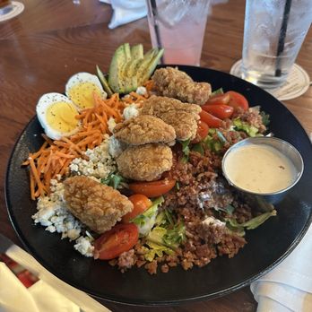 30hop - Fried Buffalo Chicken salad without Buffalo sauce. - Bars Near Me - Merriam, Kansas