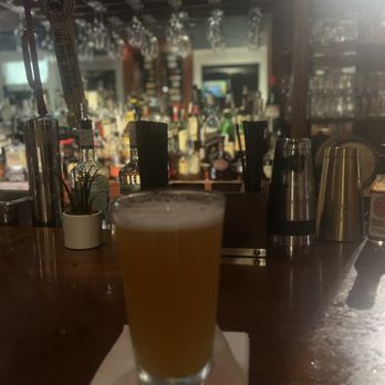 82 Queen - Bar area. - Southern Near Me - Charleston, South Carolina