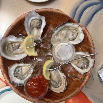 High Tide Harry's - Half dozen Oysters - Seafood Near Me - Orlando, Florida High Tide Harry's - Half dozen Oysters - Seafood Near Me - Orlando, Florida