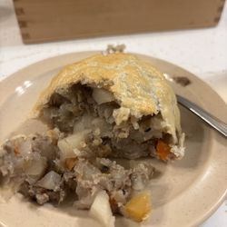 Suomi Home Bakery & Restaurant - Pastie