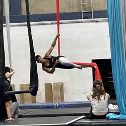 San Diego Circus Center - Instructor teaching silks basics