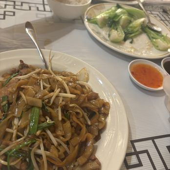 Triple Crown Restaurant - Stir Fried Beef Chow Mein or Rice Noodles - Dim Sum Near Me - Chicago, Illinois Triple Crown Restaurant - Stir Fried Beef Chow Mein or Rice Noodles - Dim Sum Near Me - Chicago, Illinois