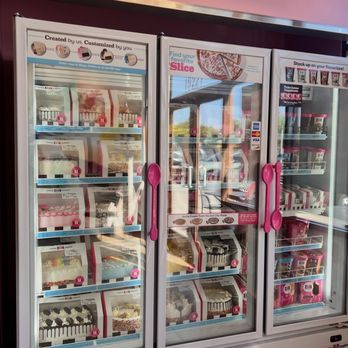 Baskin-Robbins - Ice cream quarts and cakes and cupcakes - Ice Cream & Frozen Yogurt Near Me - Santa Clarita, California Baskin-Robbins - Ice cream quarts and cakes and cupcakes - Ice Cream & Frozen Yogurt Near Me - Santa Clarita, California