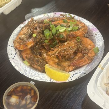 Blue Seafood Company - garlic shrimp was so good (they gave it to us for free) - Seafood Near Me - Honolulu, Hawaii