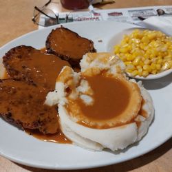 Lakehurst Diner Restaurant - Meatloaf dinner
