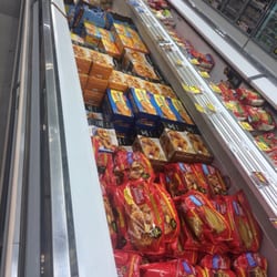 Winn Dixie - Thirty feet of frozen waffles?!!