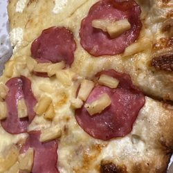 LoCo pizza - The Menehune, and the high jump pizza