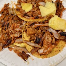 Tacos La Cuadra - Tacos al pastor with no toppings