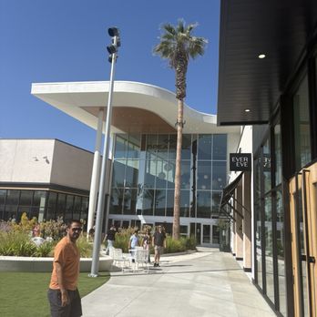 Brea Mall - Shopping Centers Near Me - Brea, California