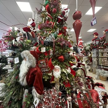 The Christmas Palace - Christmas Trees Near Me - Sunrise, Florida