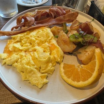 Roxanne Cafe - Italian Near Me - San Francisco, California