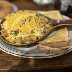 Hale's Restaurant & Lounge - Denver Omelet Skillet