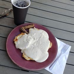 Roger's Bakery & Cafe - Biscuits and gravy plus links