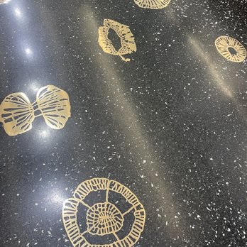 Islander Bar and Grill - Airport floor just outside the restaurant - Bars Near Me - Miami, Florida
