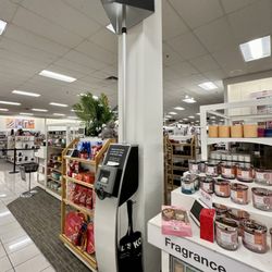 Kohl's - Price-check machine