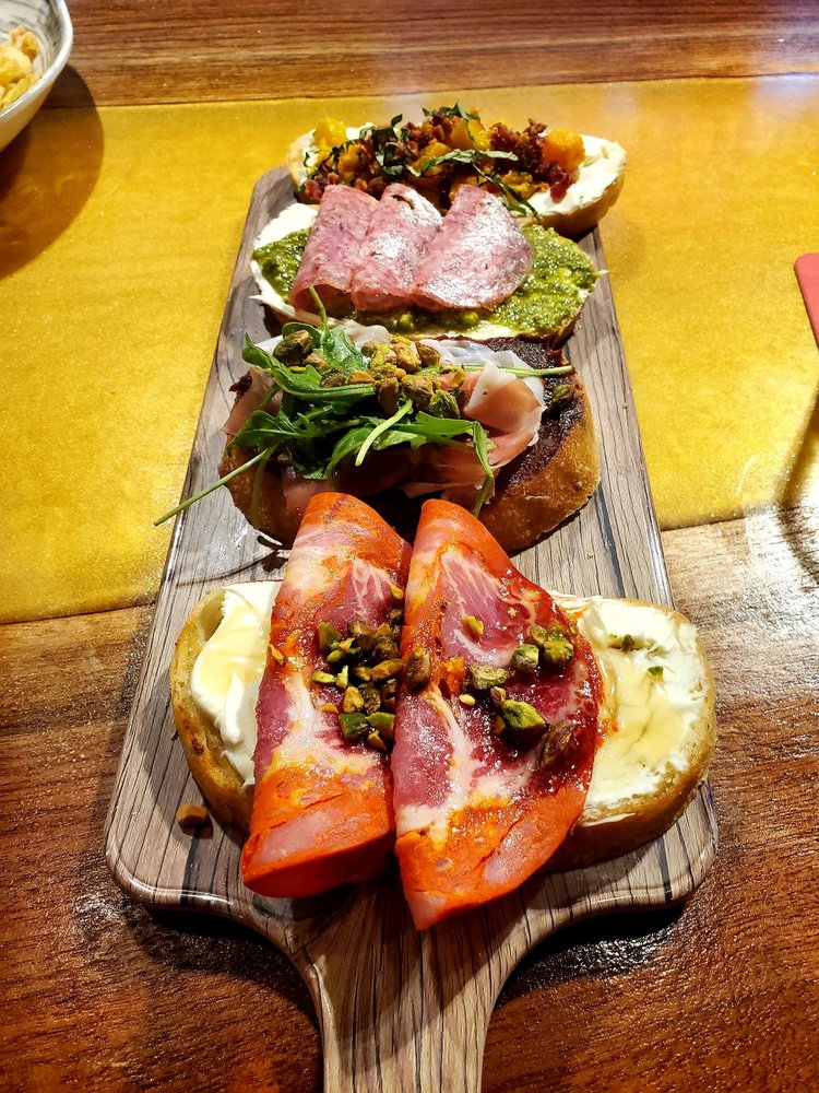 Food from Hive 435 Tap House