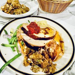 Brentwood Grille - Thanksgiving platter