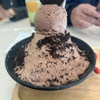 UC Dessert - Chocolate Oreo Bingsu - Desserts Near Me - Oakland, California UC Dessert - Chocolate Oreo Bingsu - Desserts Near Me - Oakland, California