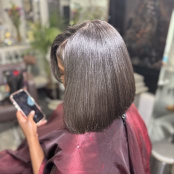 Behold Beauty Lounge - AFTER; Silk Press and Bob Cut - Hair Stylists Near Me - View Park-Windsor Hills, California Behold Beauty Lounge - AFTER; Silk Press and Bob Cut - Hair Stylists Near Me - View Park-Windsor Hills, California