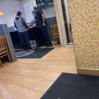 Rayan - Rude cashier - Seafood Near Me - Montreal, Quebec