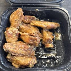 Wing Shack Boulder - Garlic Parmesan, extra crispy, semi wet wings