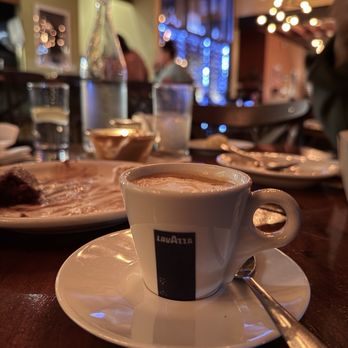 All'Acqua - Cappuccino - Italian Near Me - Los Angeles, California