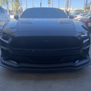Horn's Collision Center - Body Shops Near Me - Long Beach, California