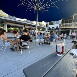 Schooner's Waterfront Grille