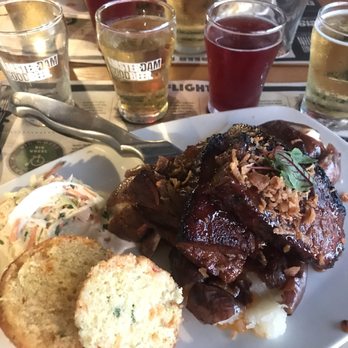 Amsterdam BrewHouse - Smokes Brisket Dinner. - Breweries Near Me - Toronto, Ontario