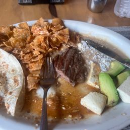 Chilaquiles red sauce