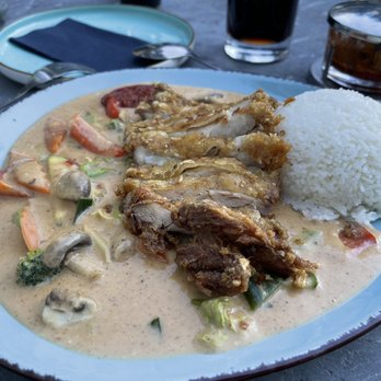 Mr. Hai - Crispy chicken with peanut sauce - Chinese Near Me - Munich, BY Mr. Hai - Crispy chicken with peanut sauce - Chinese Near Me - Munich, BY